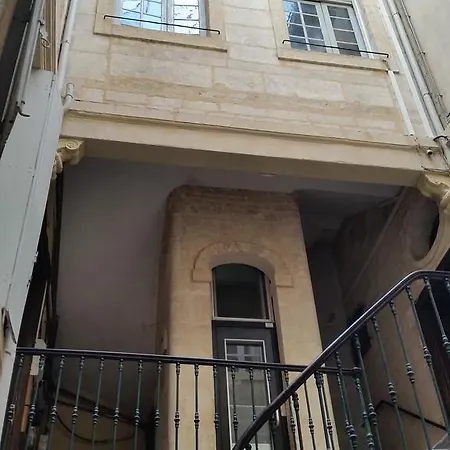 Appartement Studio Tout équipé Place De La Comédie: Confort, Calme&standing - Class Appart *